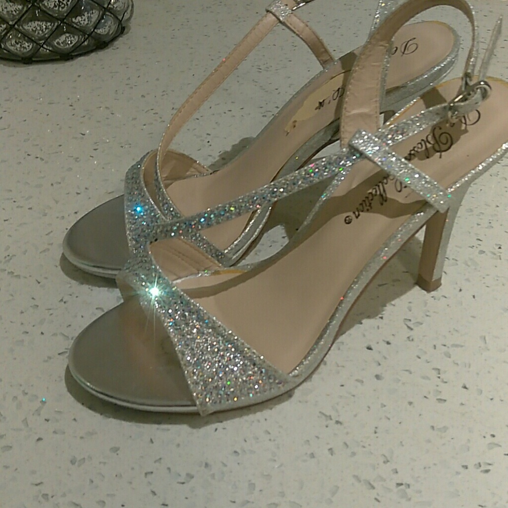 Women's shoes